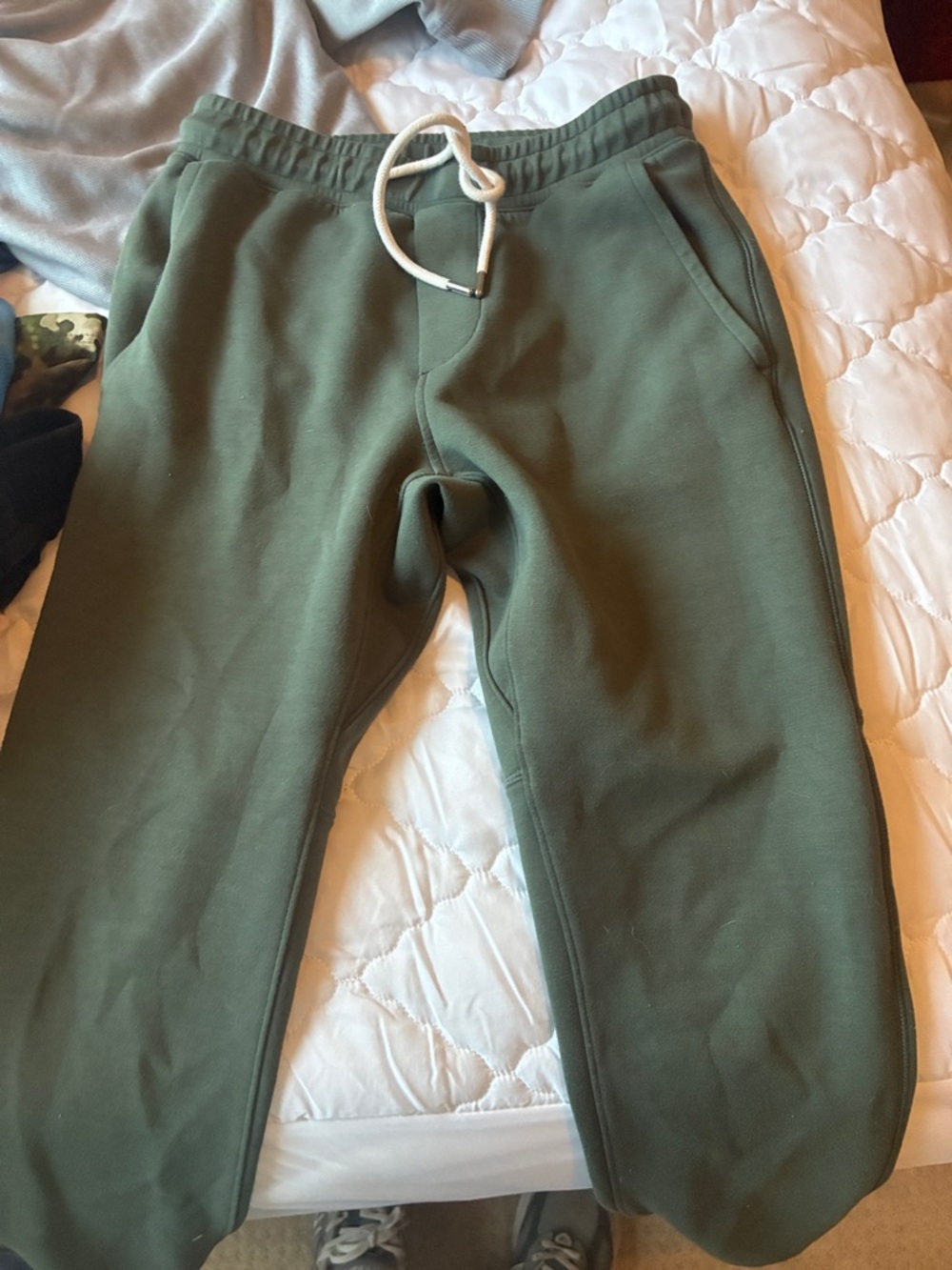 American Eagle Outfitters Olive Green Men’s Drawstring Sweatpants